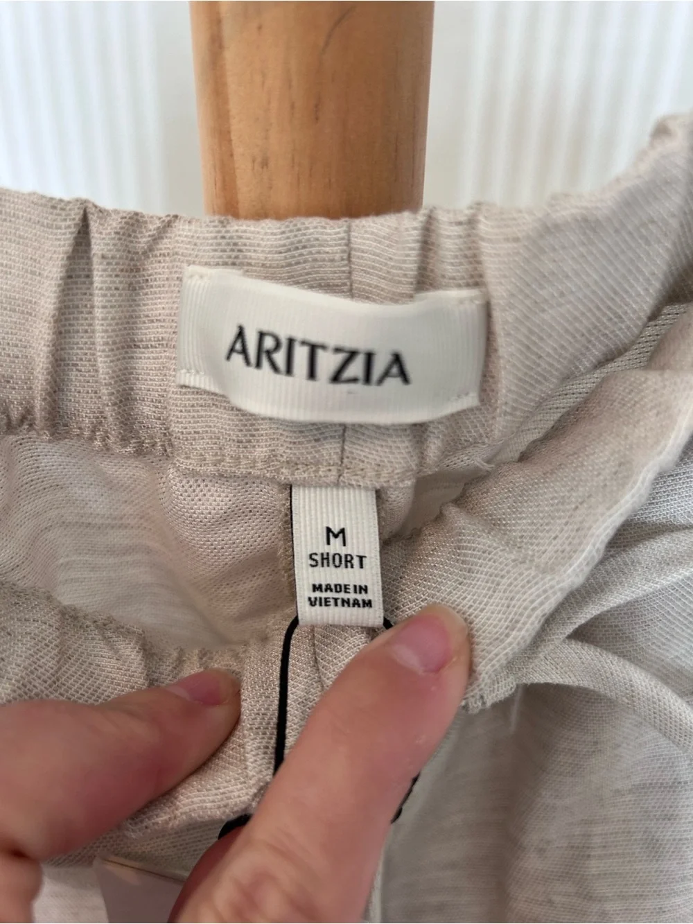ARITZIA The Lodge Pant in Undyed Ecru Drawstring Wide-Leg Flowy Sz Medium Short